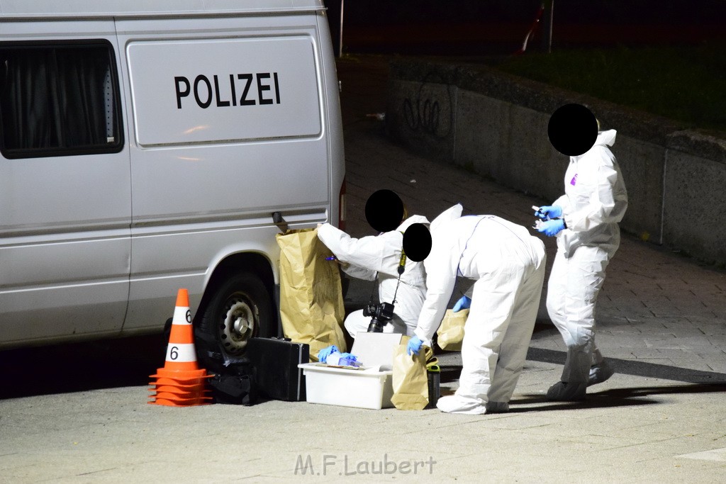 Einsatz BF Messerstecherei Koeln Neustadt Nord Eberplatz Platzmitte P164.JPG - Miklos Laubert